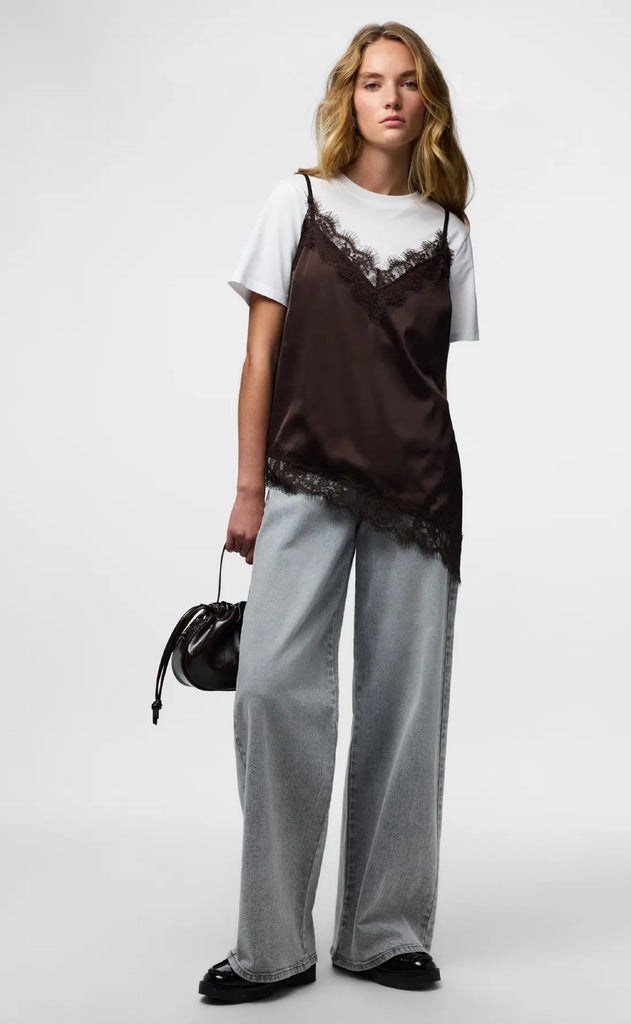 Pieces Topp - Nomi Strap - Hot Fudge