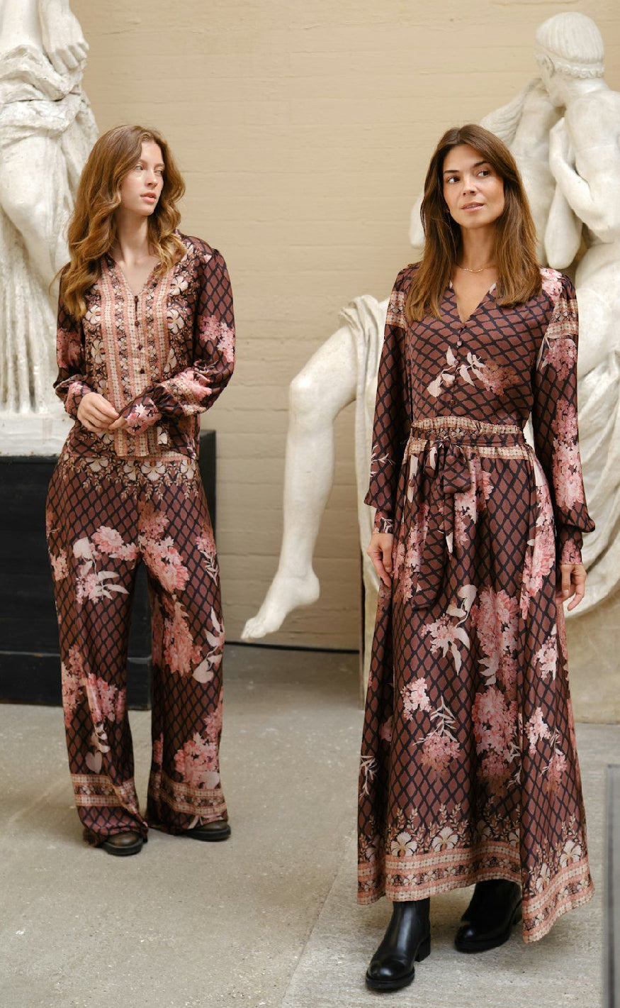Neo Noir Bluse - Massima Botanical - Black