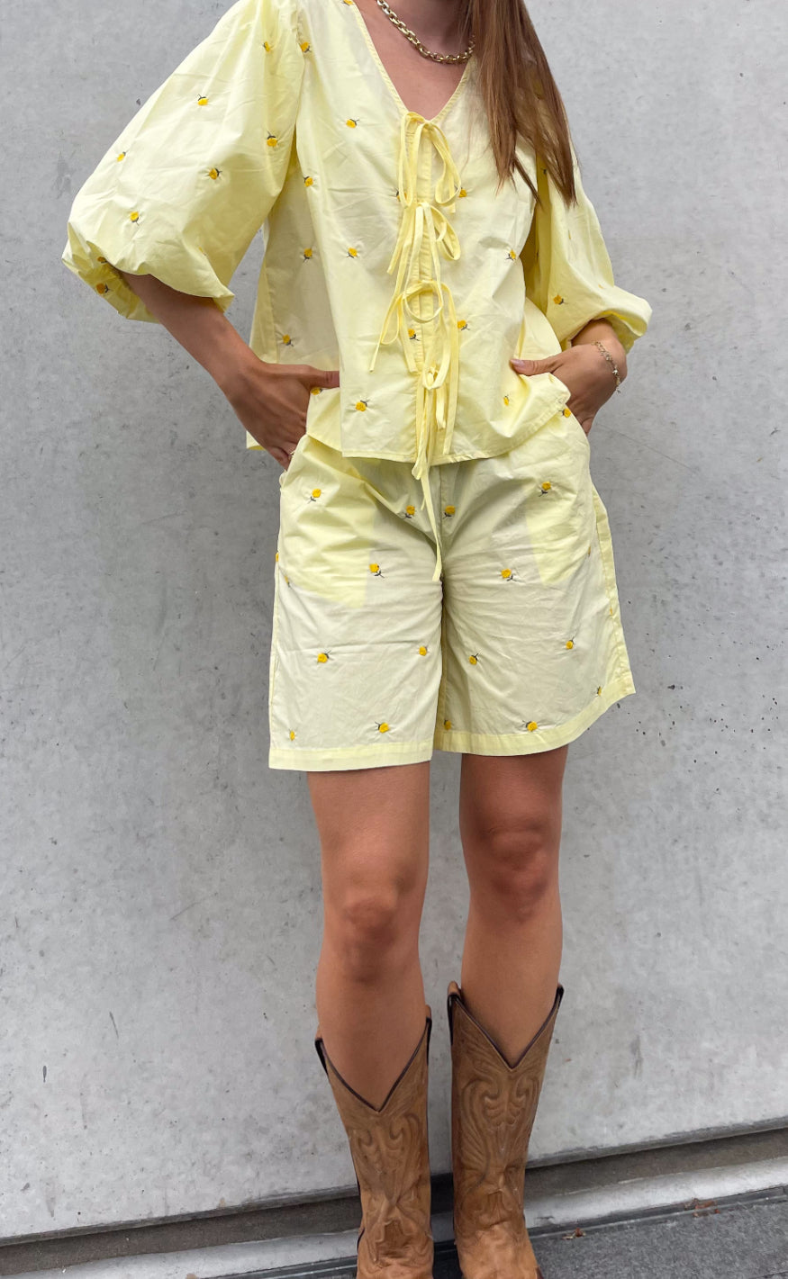 Noella Shorts - Asia - Pale Yellow W. Flower