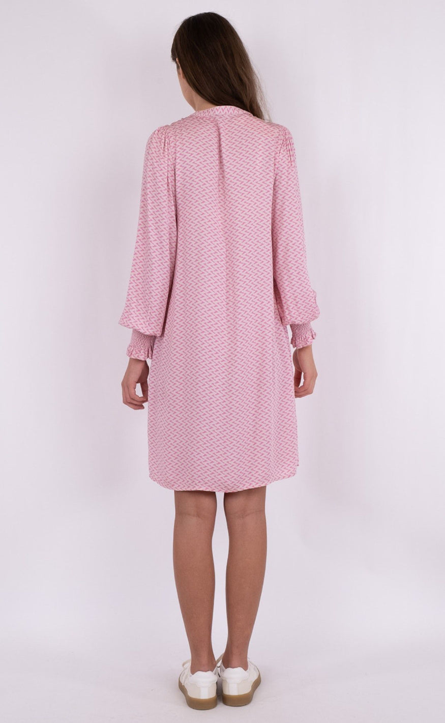 Neo Noir Kjole  - Potts Line Switch - Pink