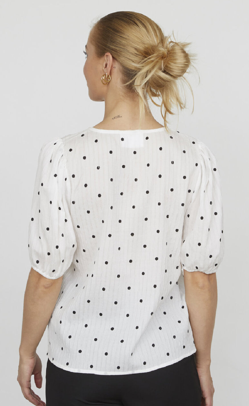 Sisters Point Topp - Esca-SS - Off White/Black