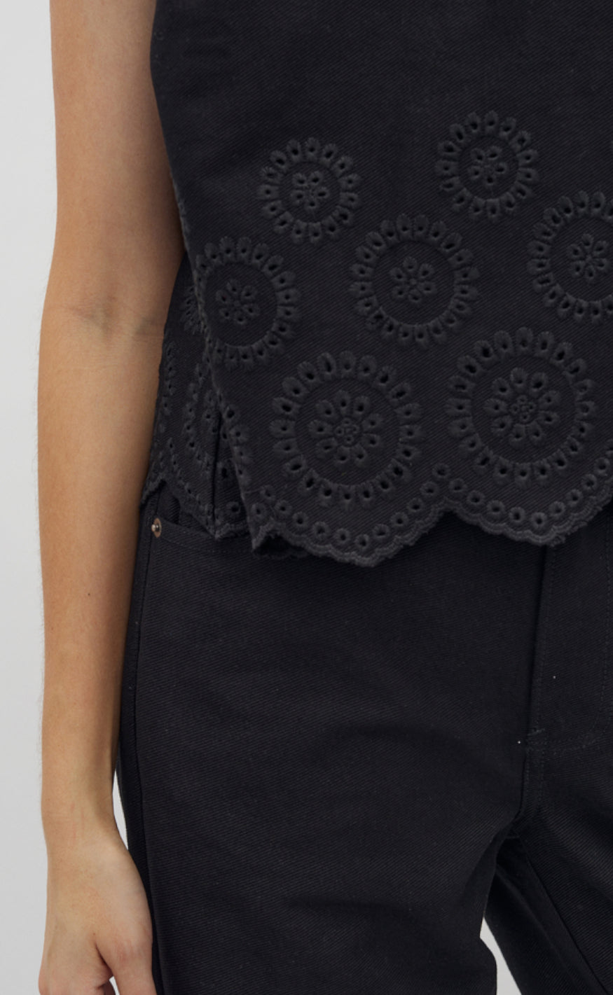 Global Funk Topp - Rihne Scallop-G - Black