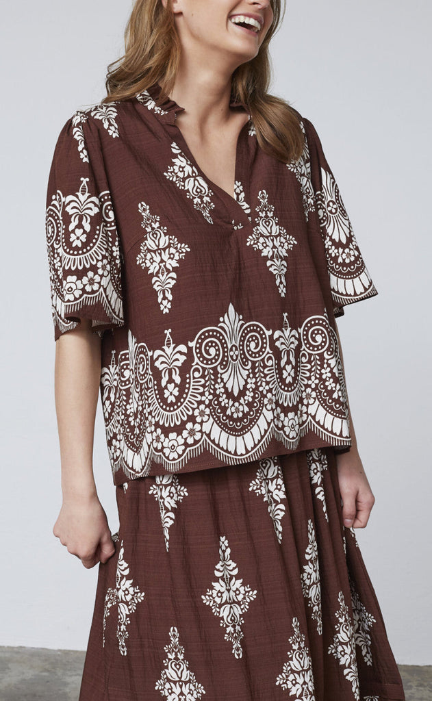Love & Divine Topp - Love1296-2 - Brown/Paisley