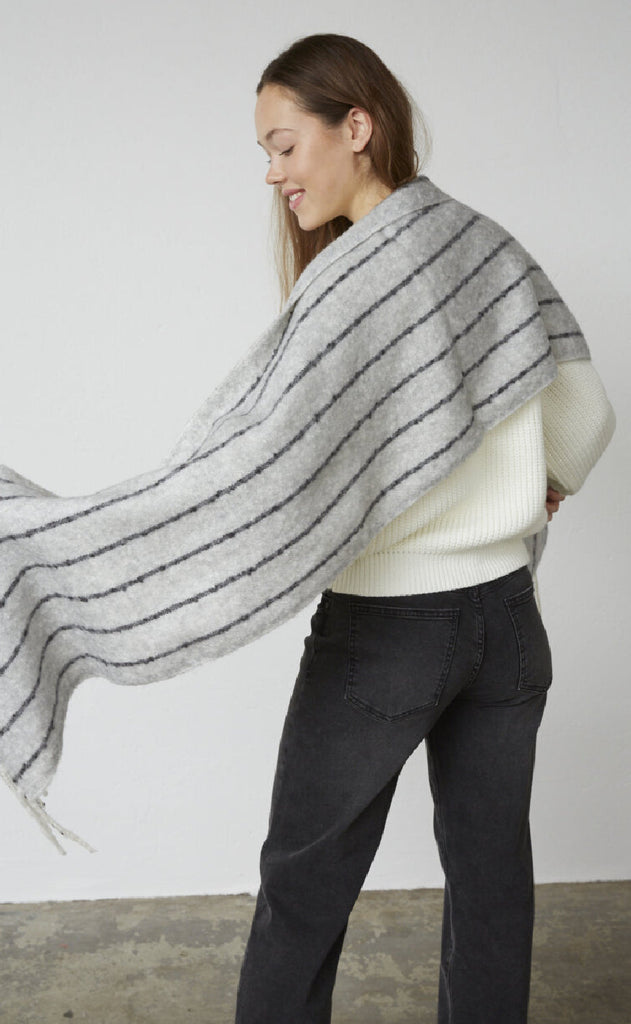 Sisters Point Skjerf - Scarf-494 - L. Grey Mel/Black