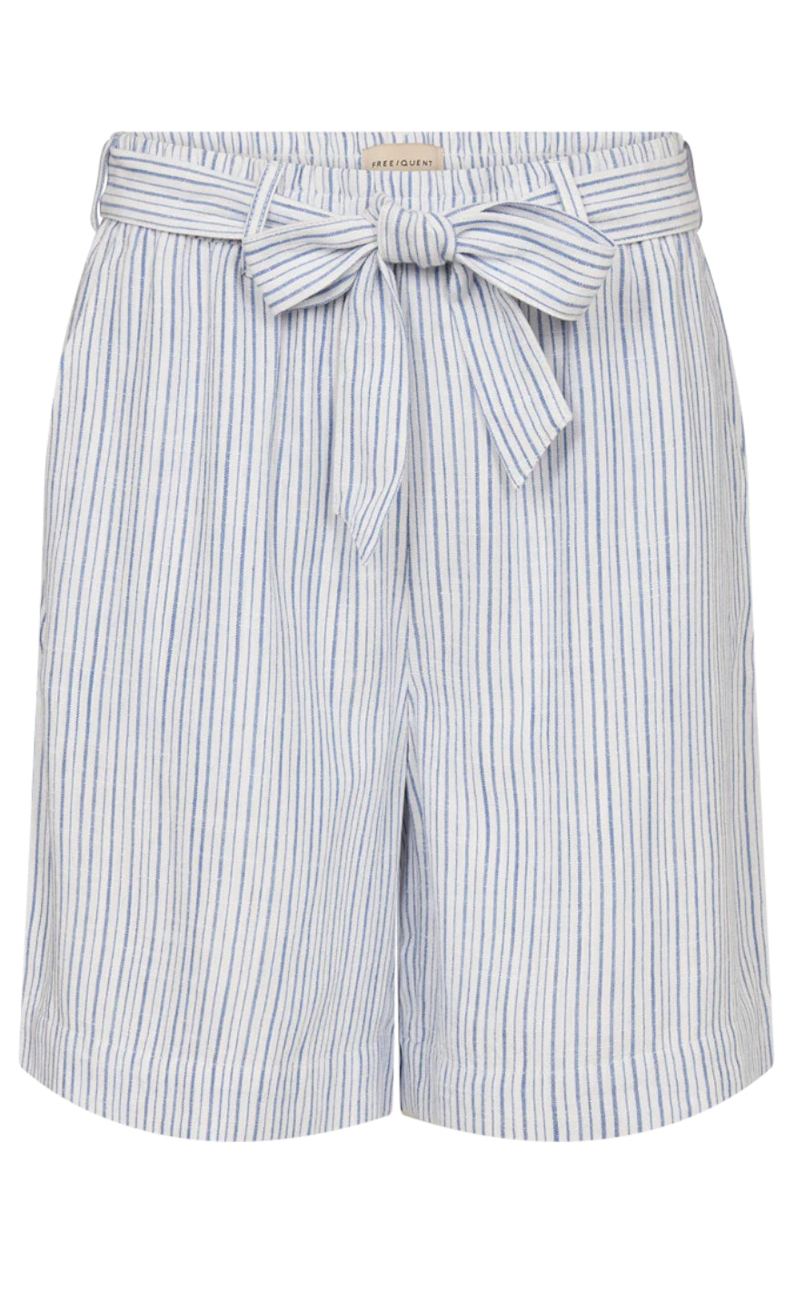 Freequent Shorts - Lavara - Brilliant White/Ultramarine