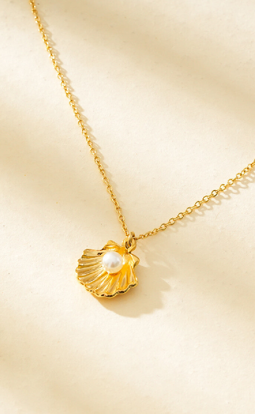 Smykkeli Copenhagen Halskjede - Shiny Shell - Gold Colour