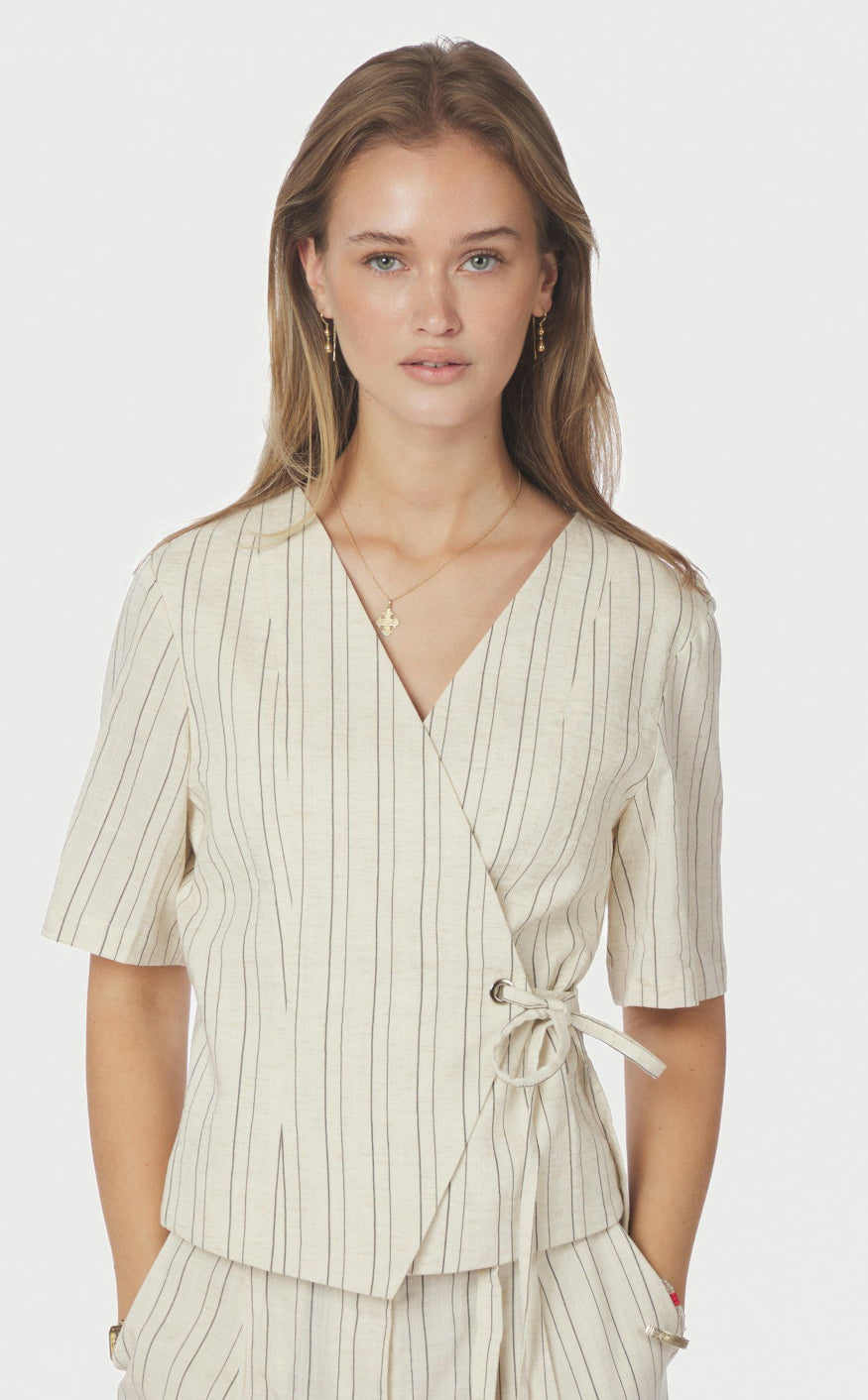 Neo Noir Bluse - Simmo Eyelet - Off White