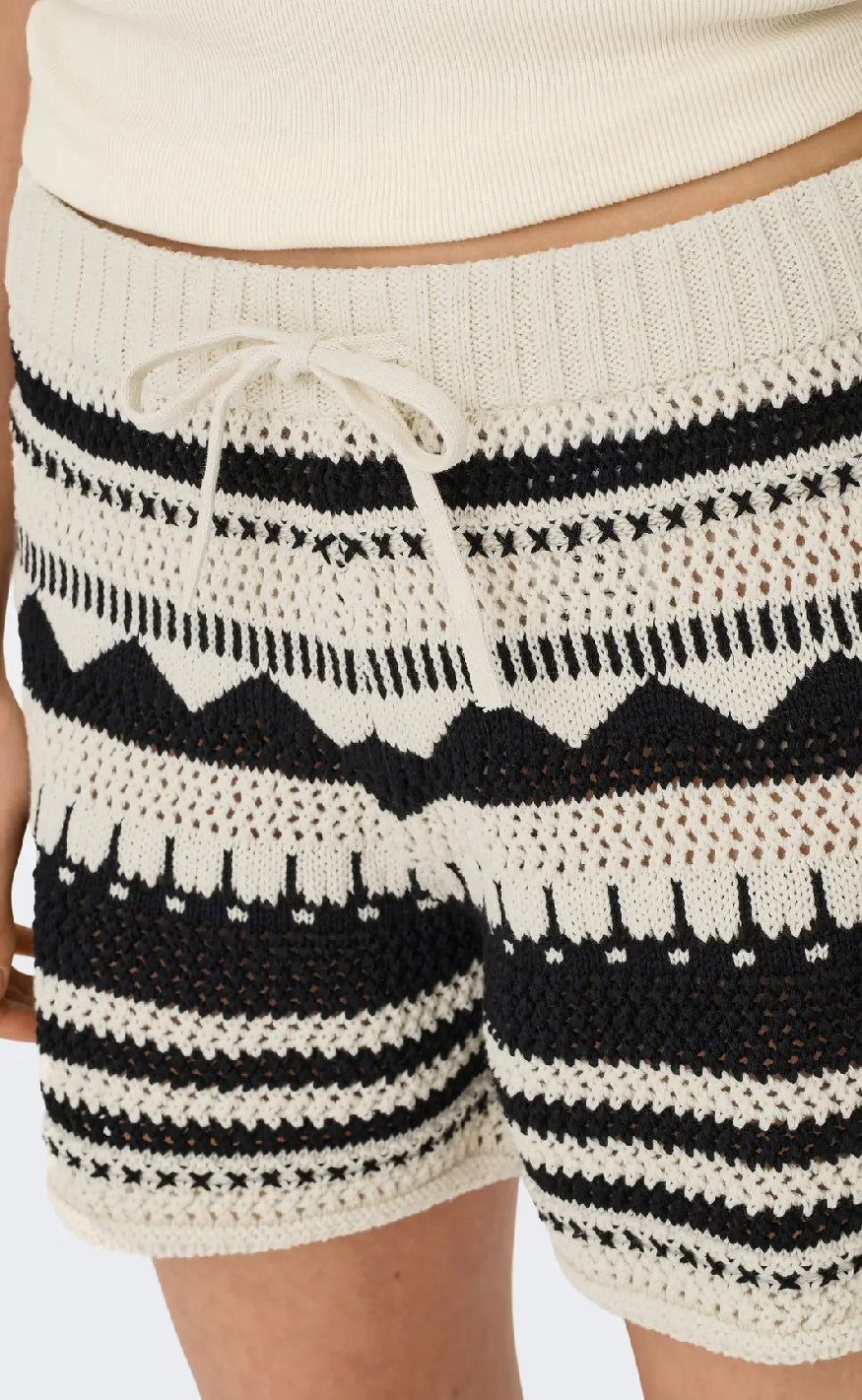 ONLY Shorts - Merida Life - Ecru Black