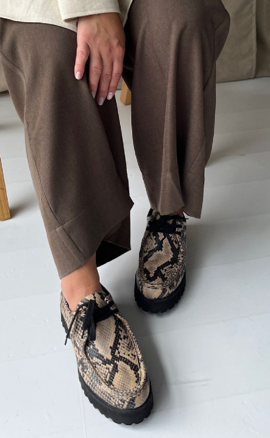 Copenhagen Shoes Loafers - The Movement - Taupe/Black