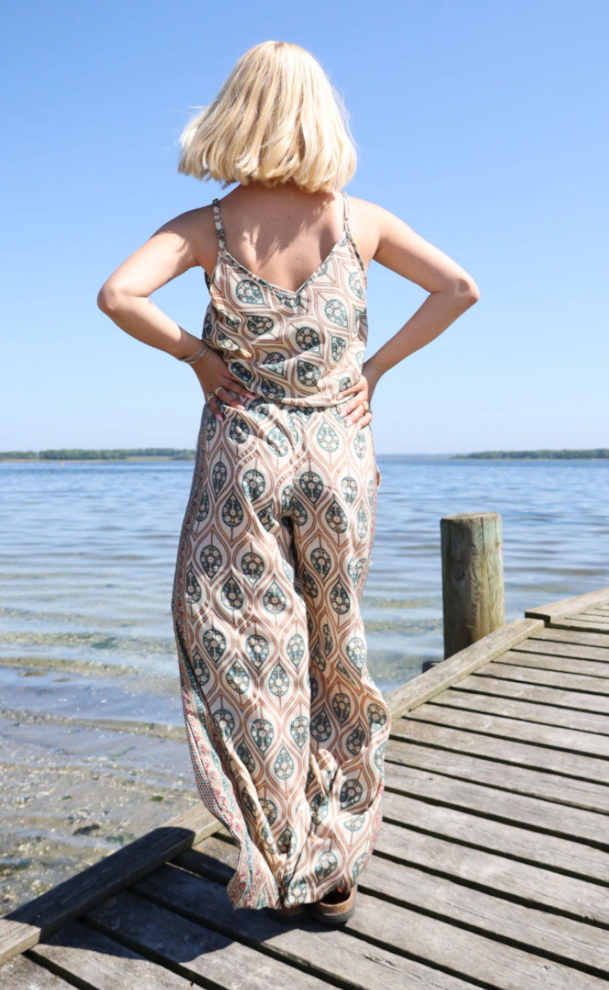 Black Colour Jumpsuit - Luna Ella - Tulip Latte