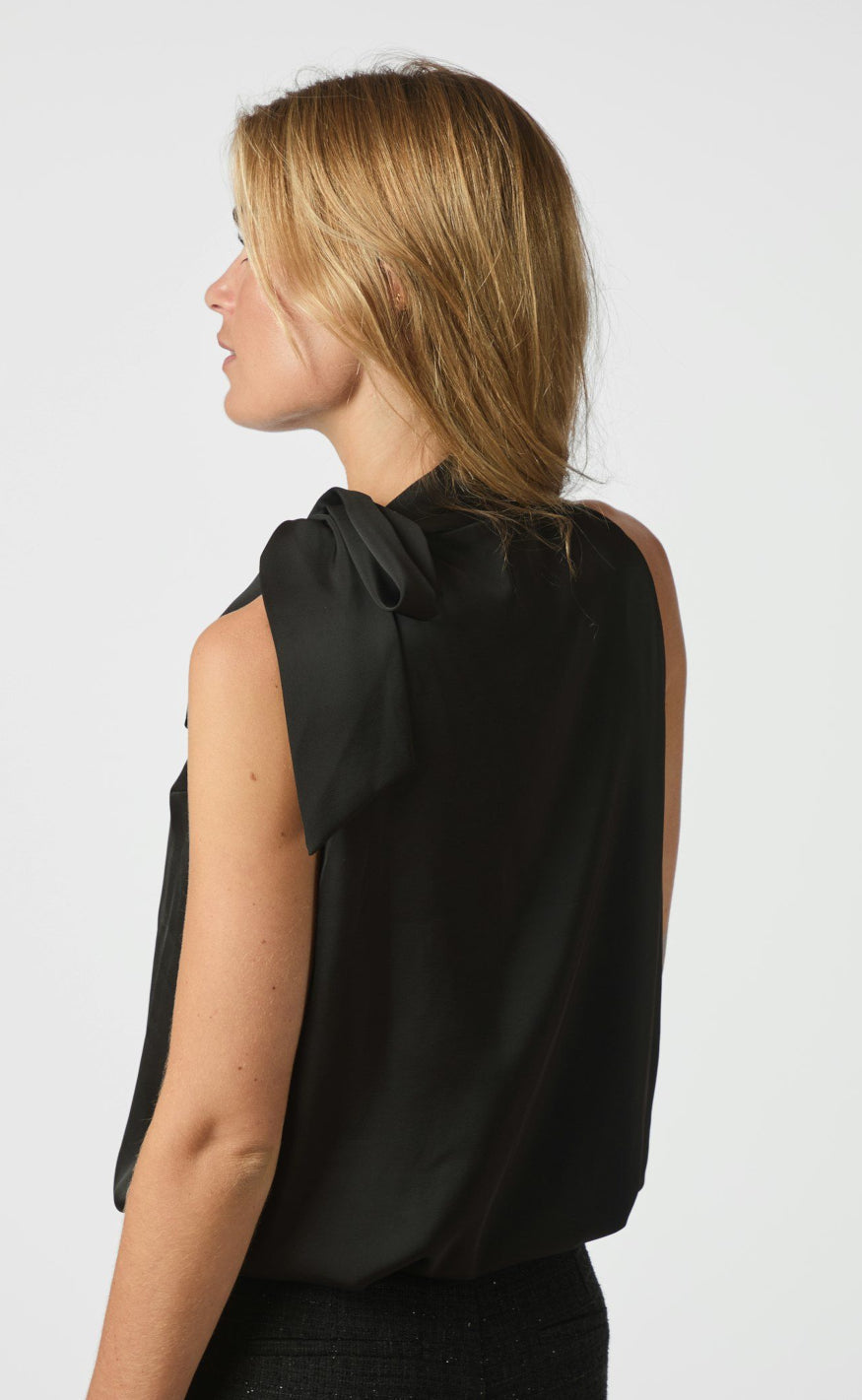 Neo Noir Topp - Veda Drapy - Black