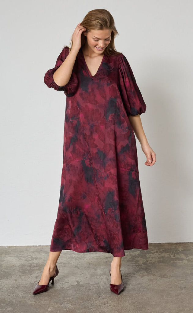 Sisters Point Kjole - Ventia-V.DR6 - Bordeaux Blurred