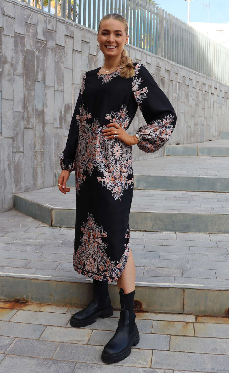Liberte Kjole - Wenneise - Black Paisley