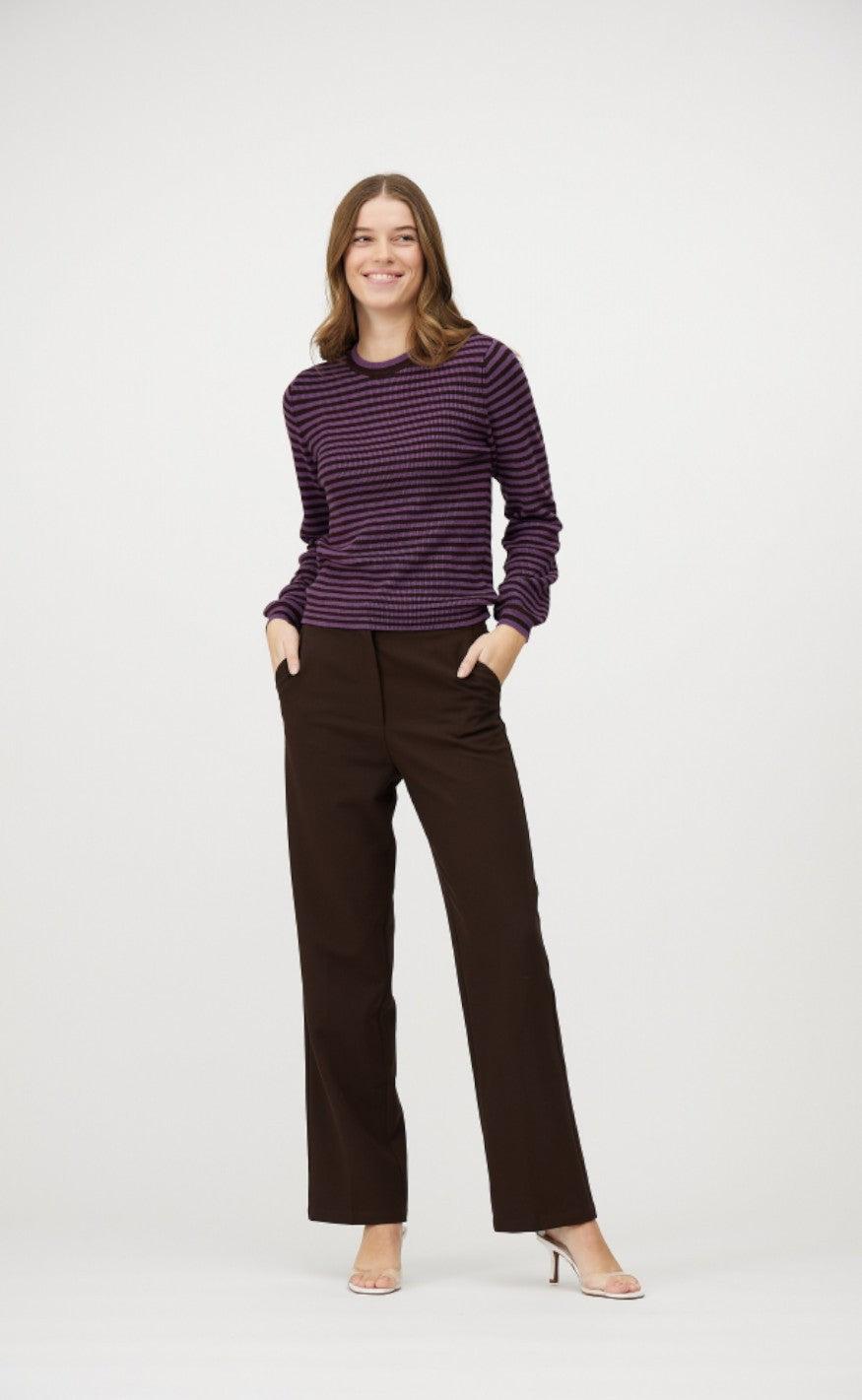 A-View Bluse - Violet Knit Blouse - Lavender/Brown