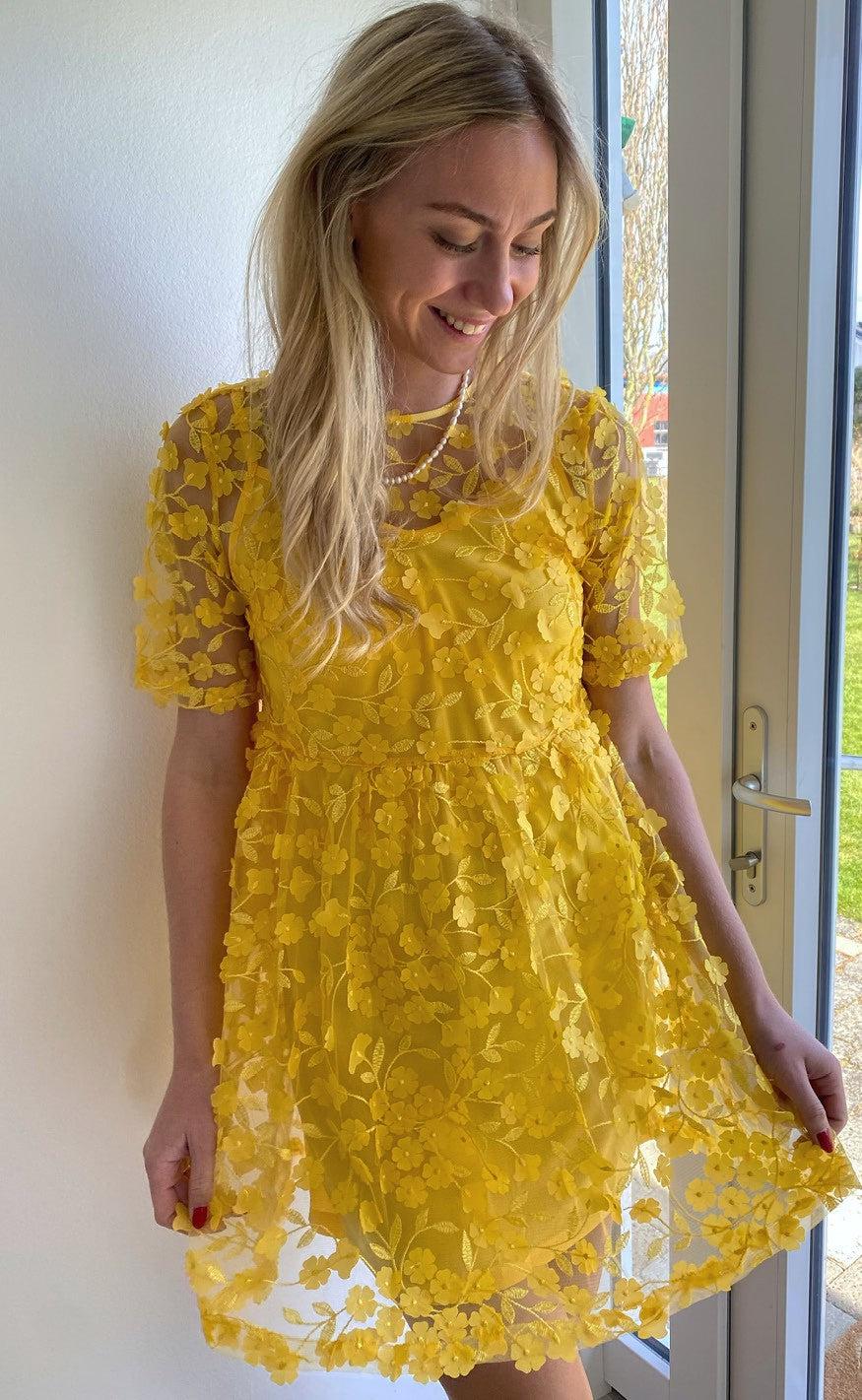 A-View Dress - Sibani - Yellow