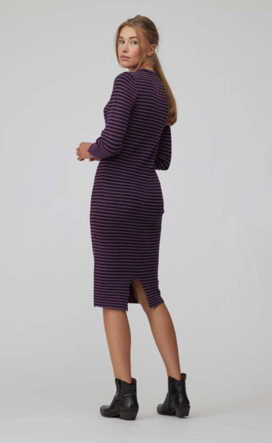 A-View Kjole - Violet Knit Dress - Lavender/Brown