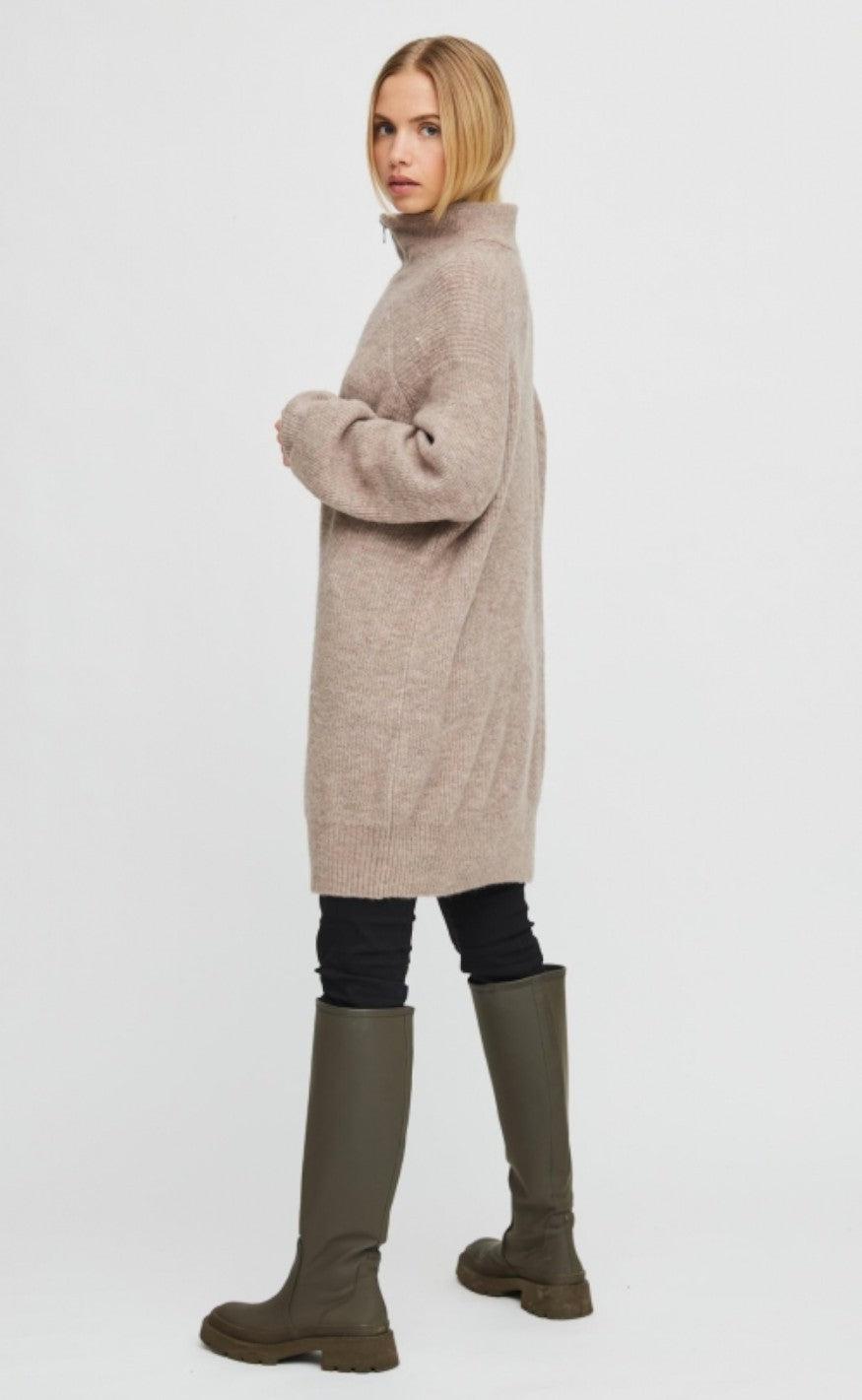 A-View Pullover - Pearl - Warm Camel/Khaki