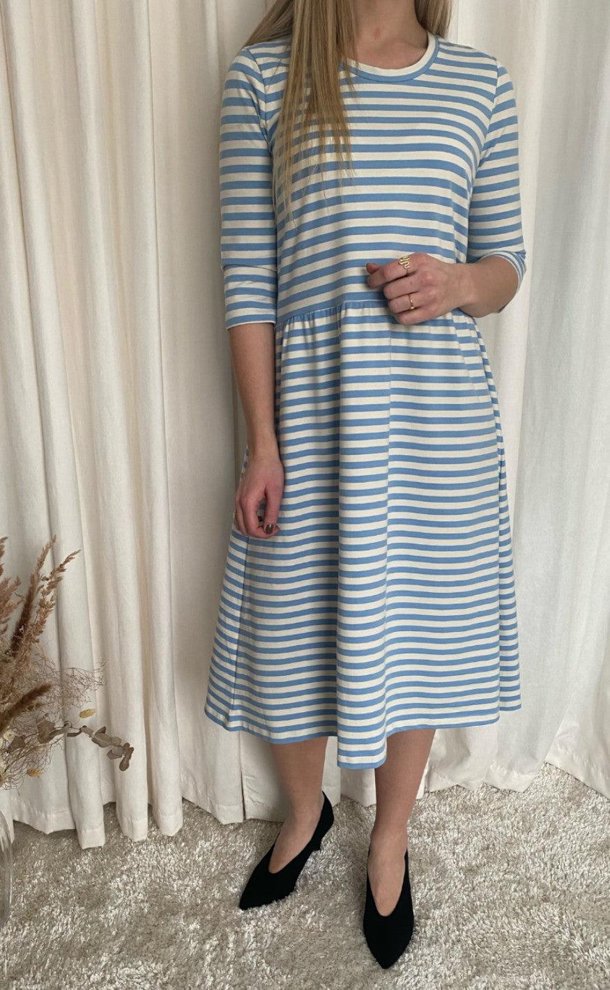 Basic Apparel Kjole - Elba - Blue / Off White