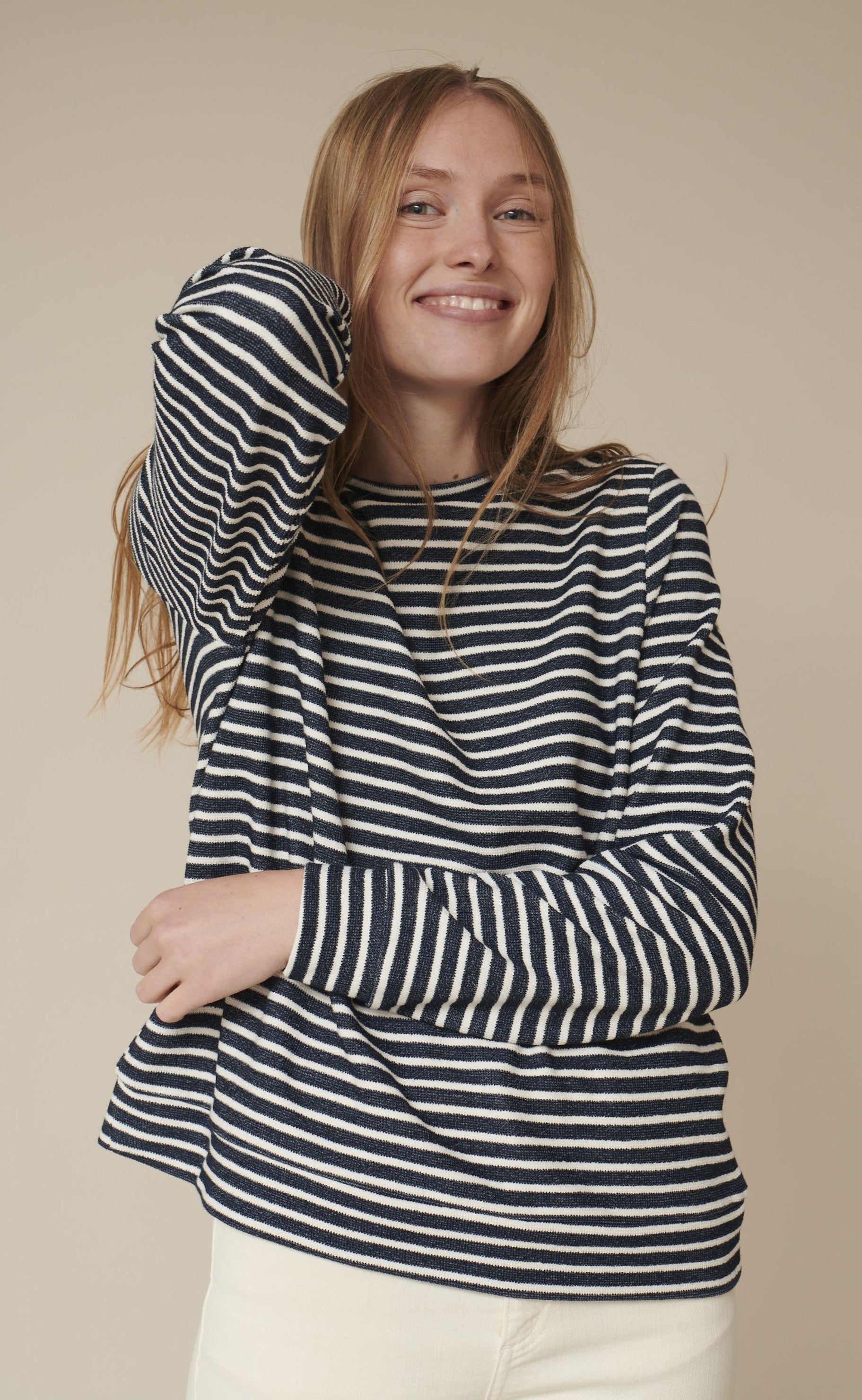 Basic Apparel Sweatshirt - Vendela - Navy / Off White