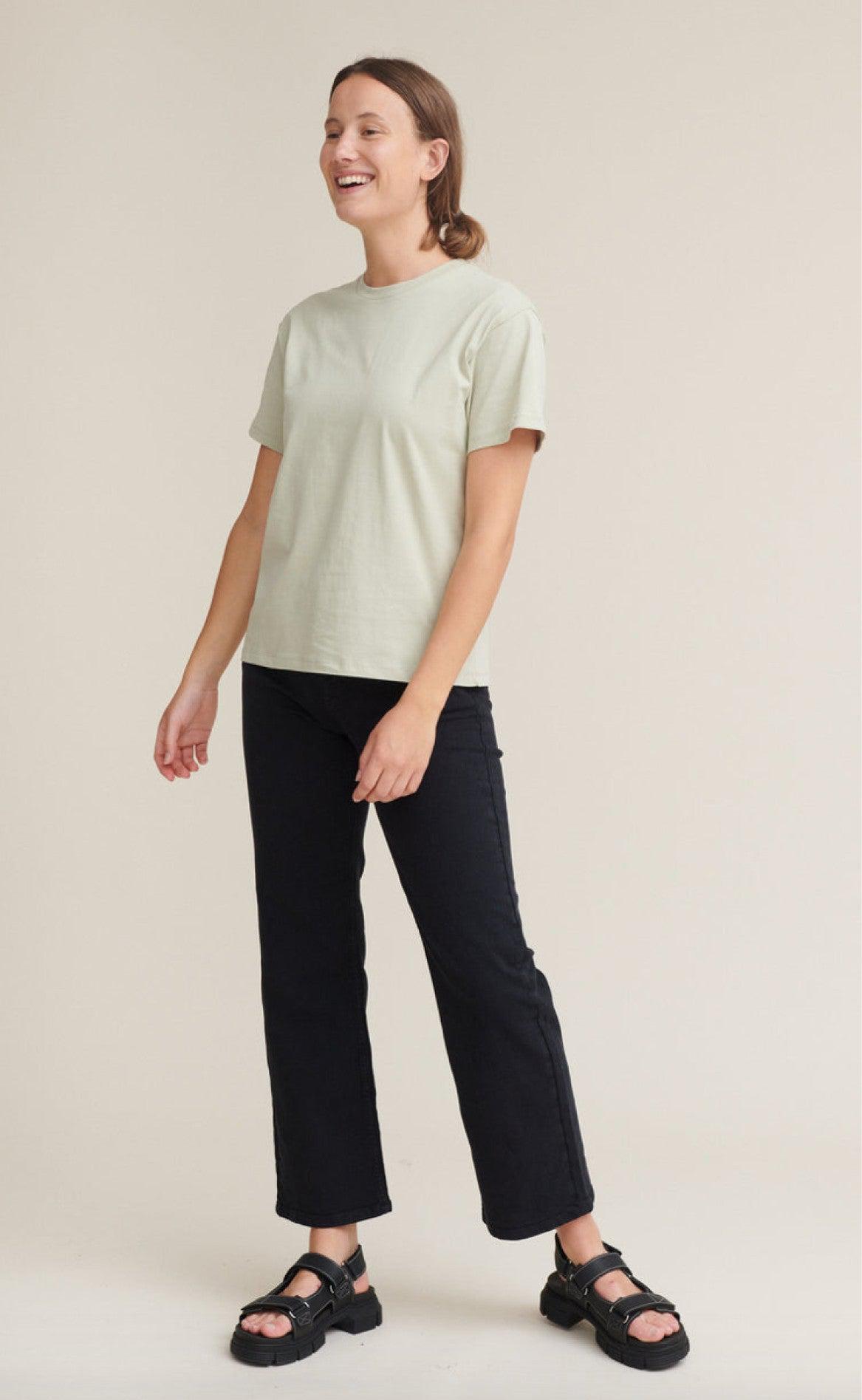 Basic Apparel Tee - Rebekka - Moss Gray