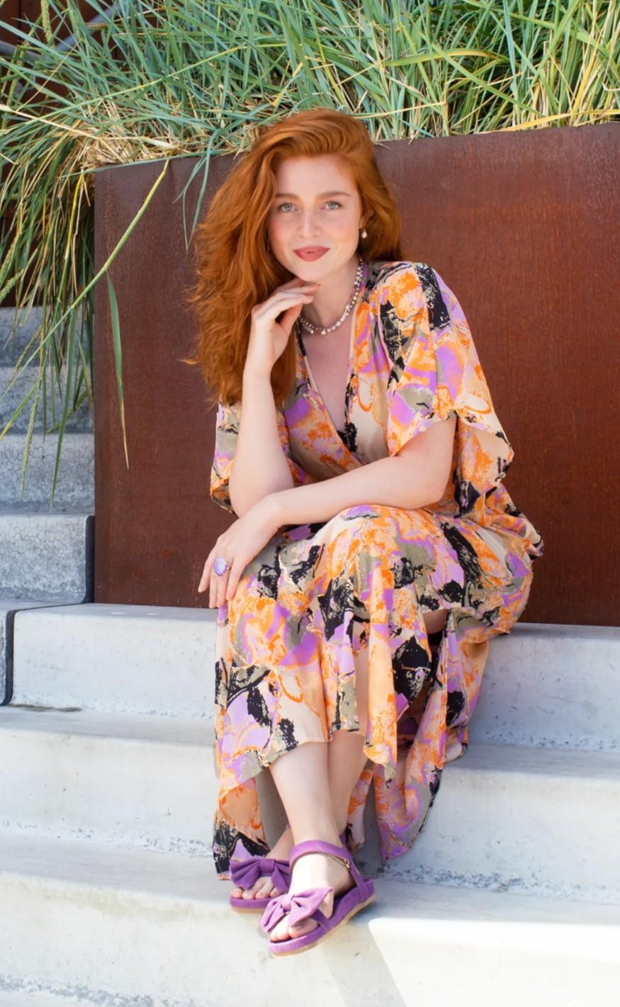 Black Colour Kjole - Luna Long V-Neck - Orange Marble
