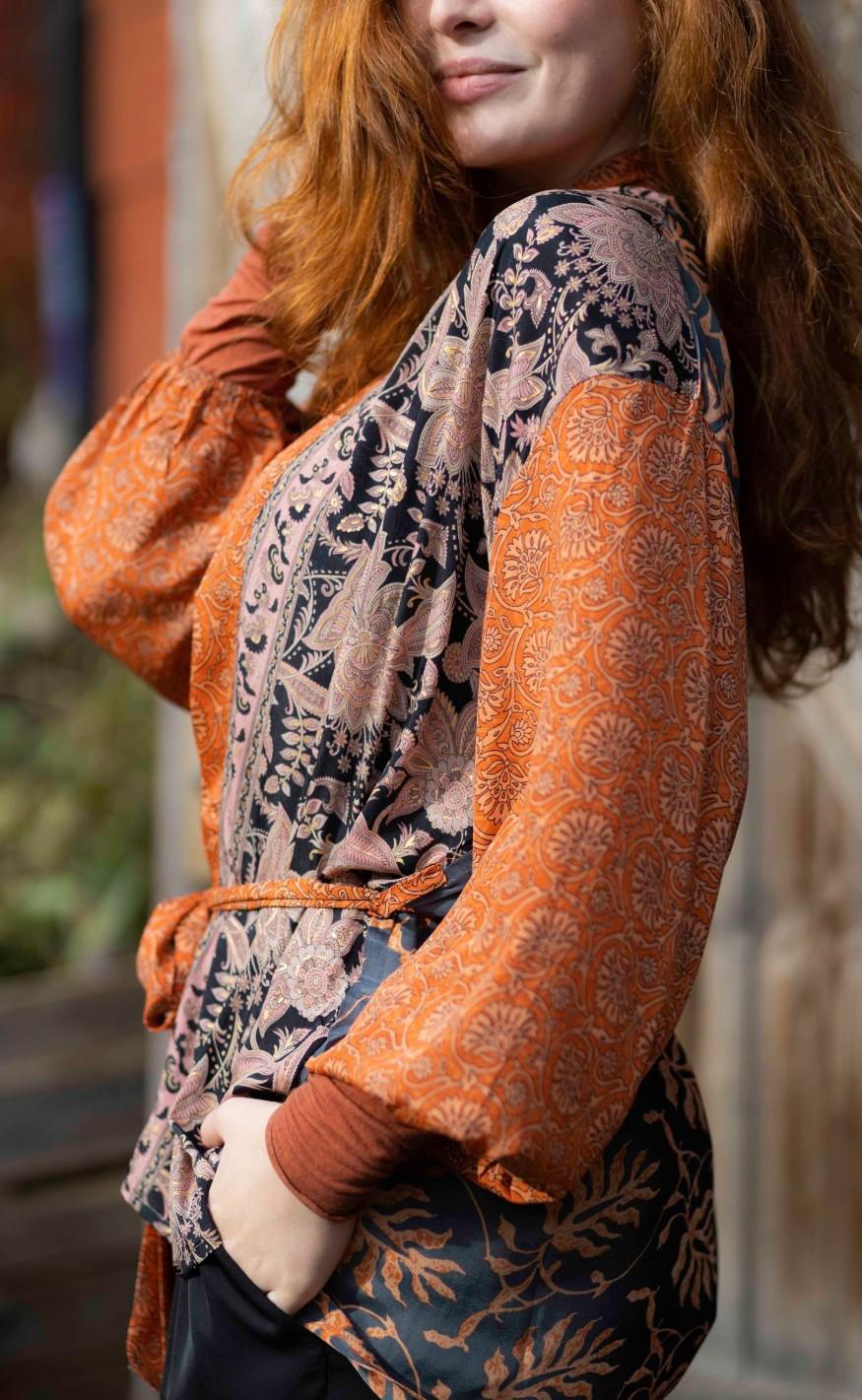 Black Colour Short Kimono - Luna - Black Peach
