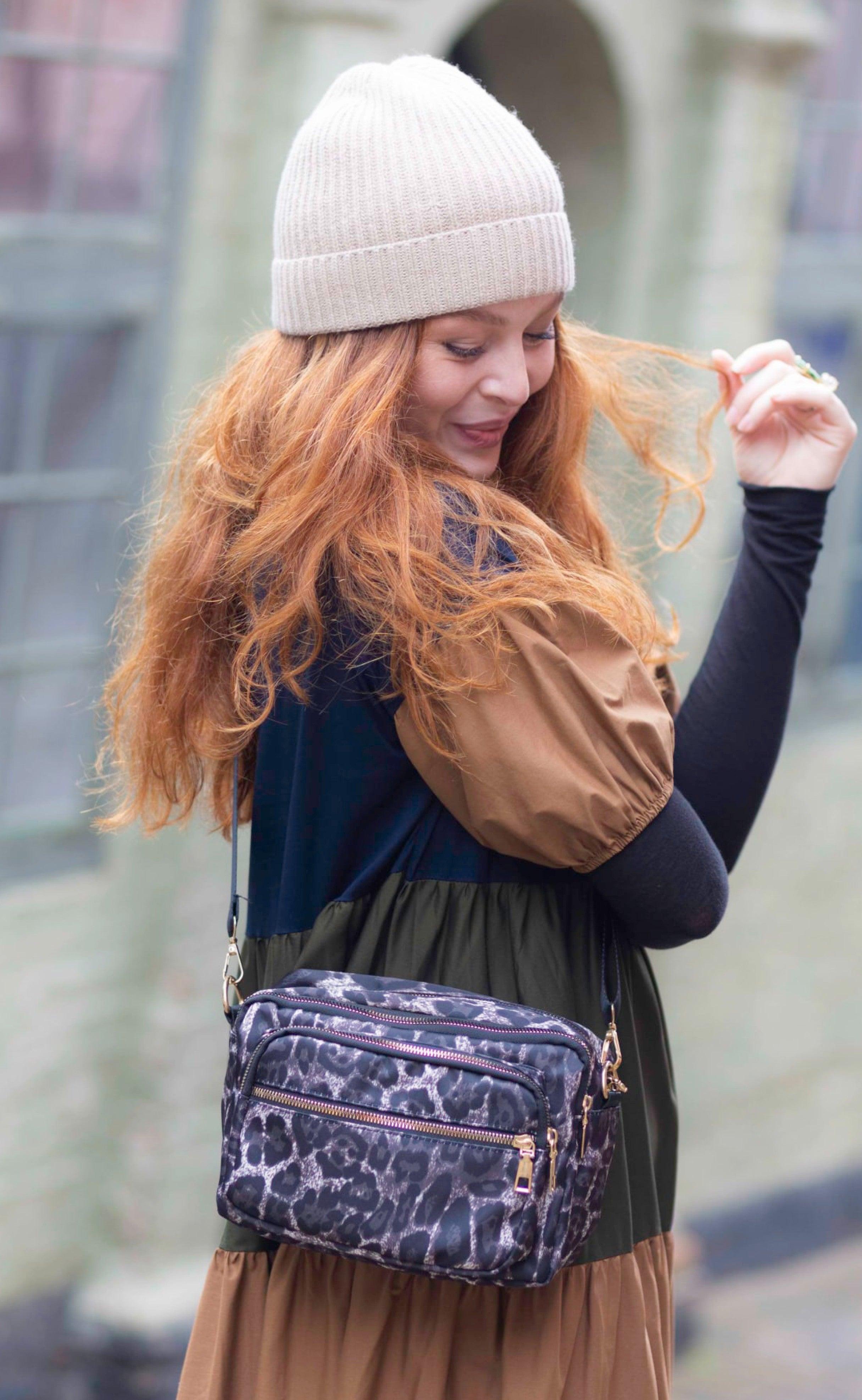 Black Colour Taske - Viggy Medium - Leo Brown