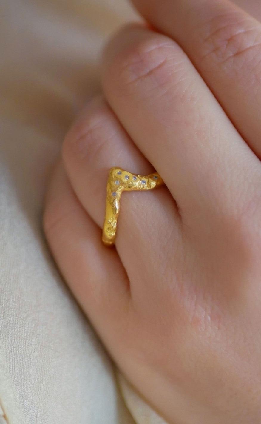 ENAMEL Copenhagen Ring - Wishbone - Gold