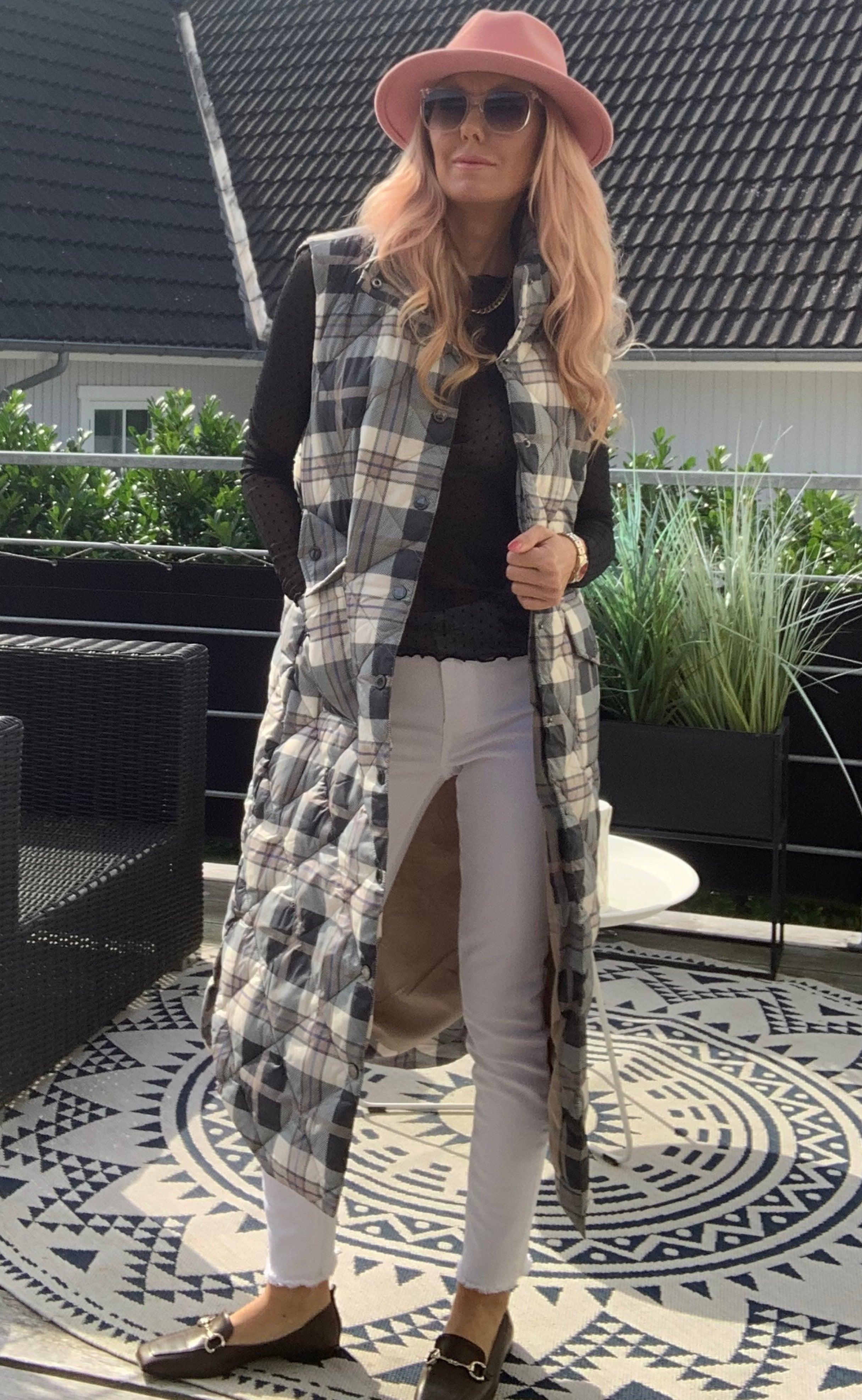 Freequent Vest - Olga - Black W. Silver Mink