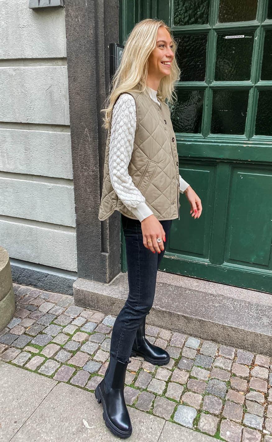 Global Funk Vest - Feeney - Khaki Dust