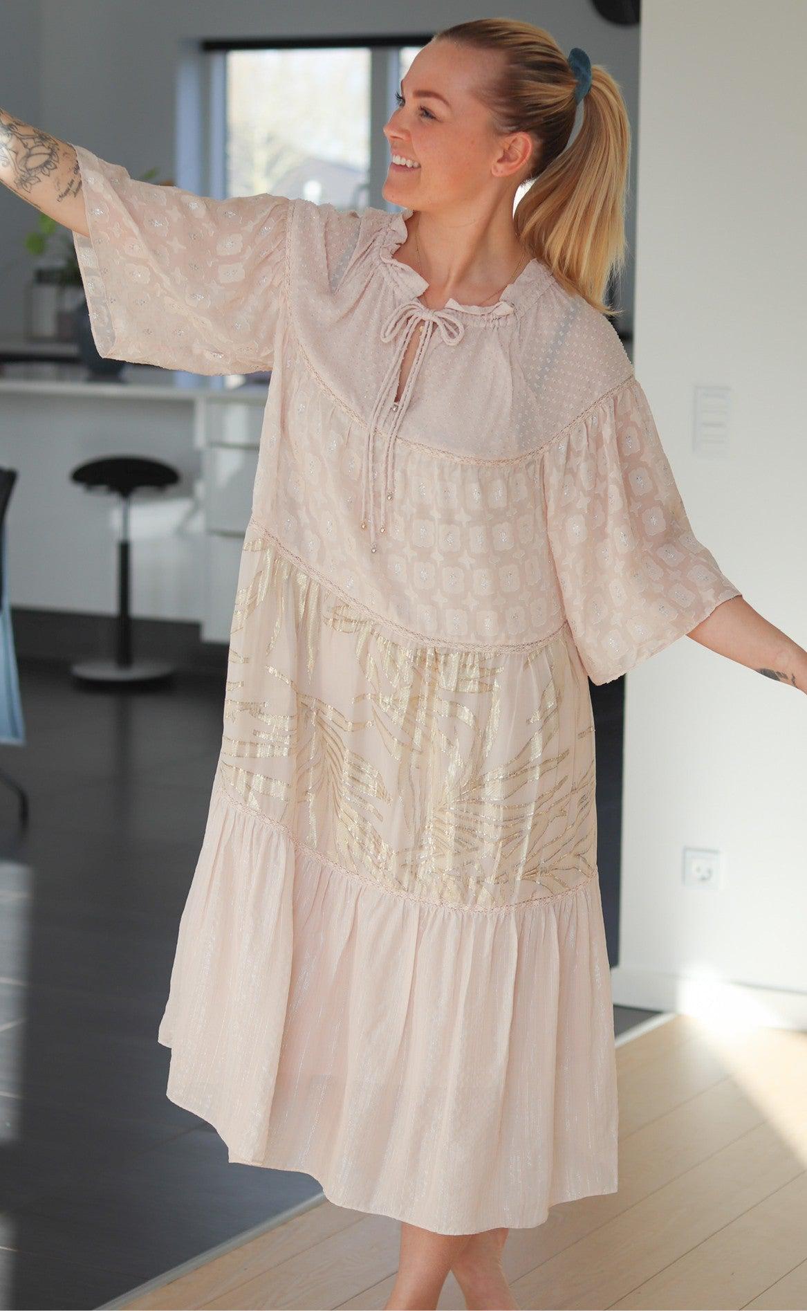 Gustav Kjole - Alva Short Frill - Pearl