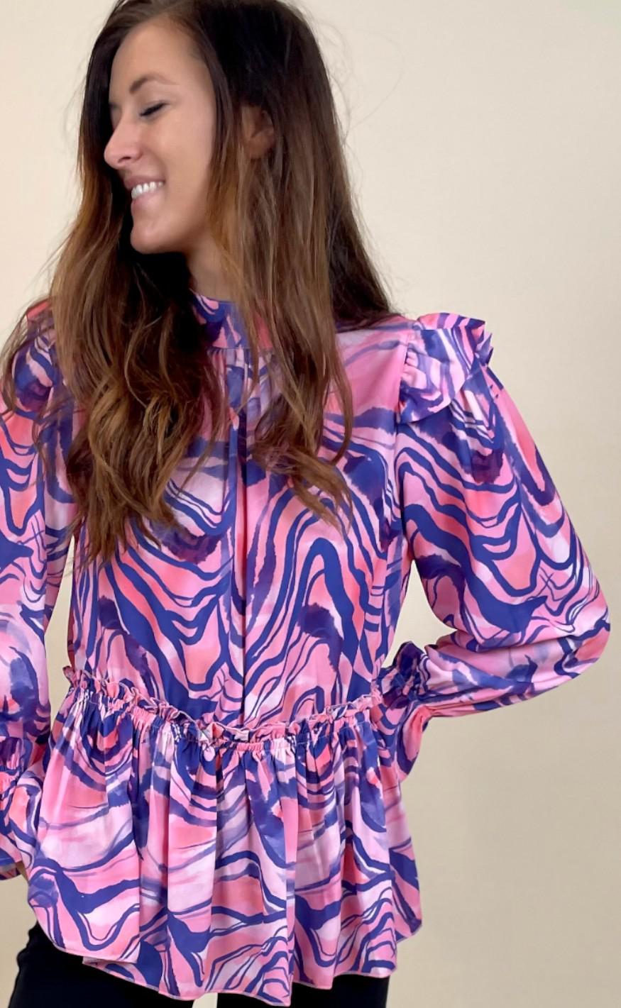 Hunkøn Bluse - Monique - Pink Swirl Art Print