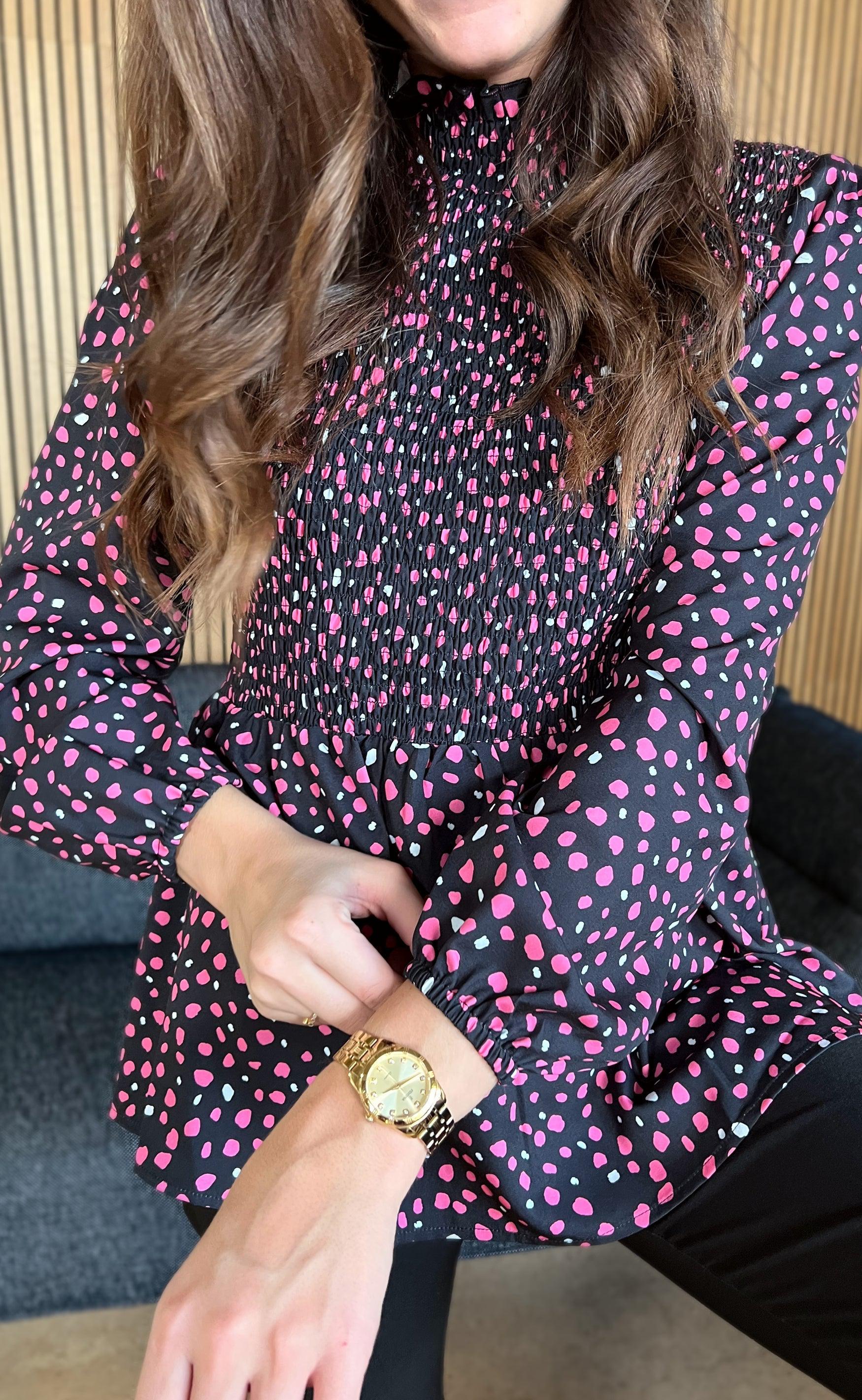 INA Copenhagen Bluse - Sanne - Black W. Pink Dots