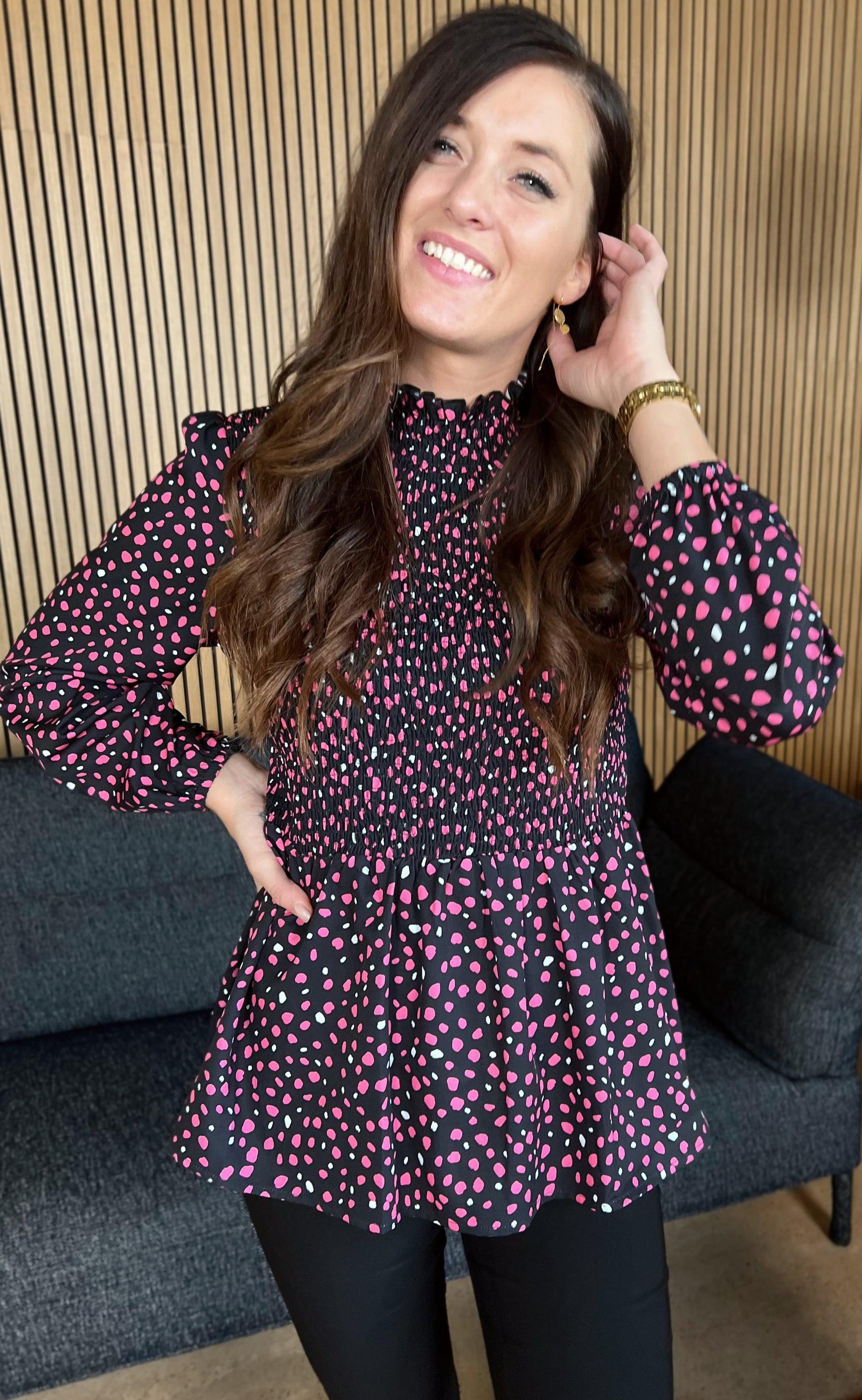 INA Copenhagen Bluse - Sanne - Black W. Pink Dots