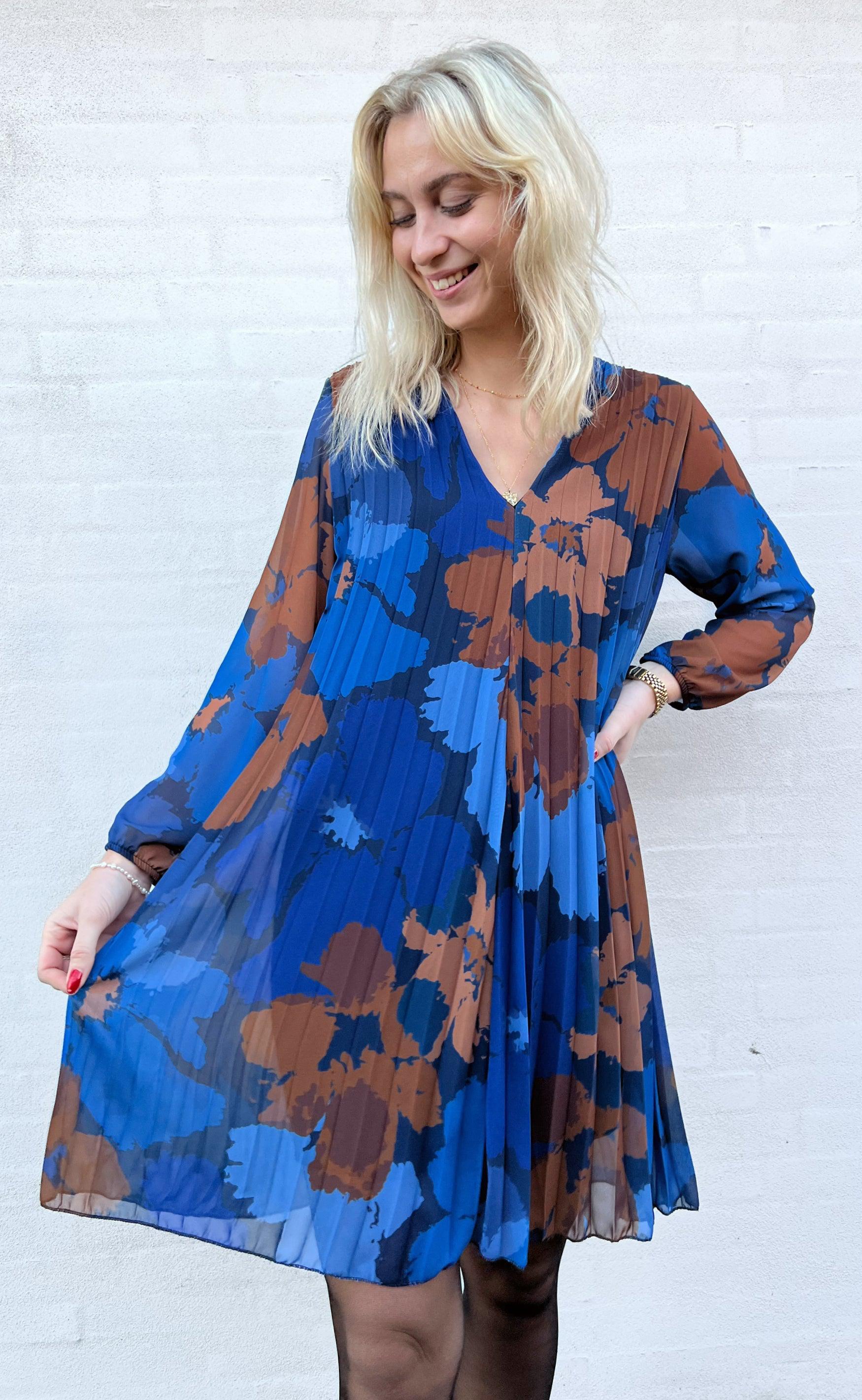 INA Copenhagen Kjole - Alba Plisse - Blue/Brown Flower