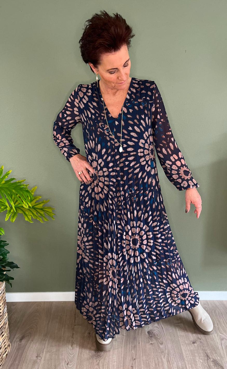 INA Copenhagen Kjole - Aya Plisse - Navy / Brown