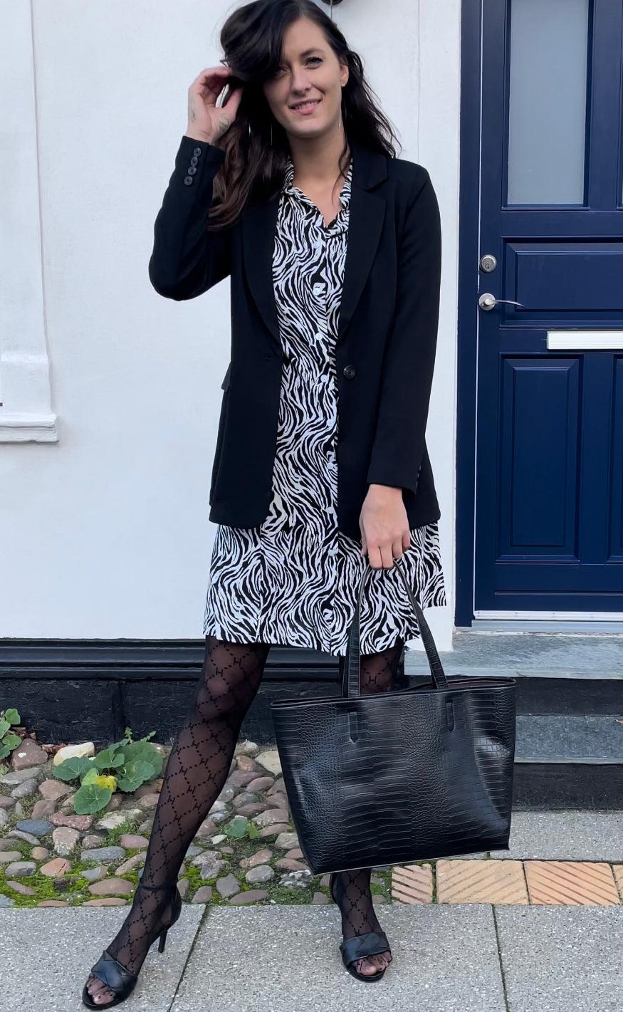 INA Copenhagen Kjole - Emma - White / Black Zebra