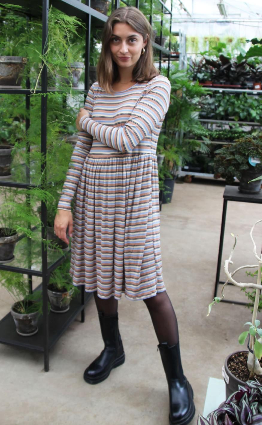 Liberte Kjole - Talia - Blue Sand Black Stripe