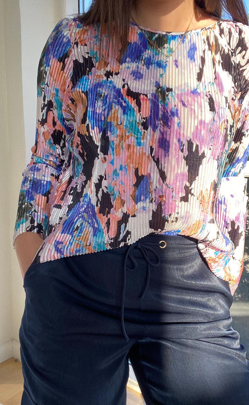 Love & Divine Bluse - Love873 - Blurred Flower