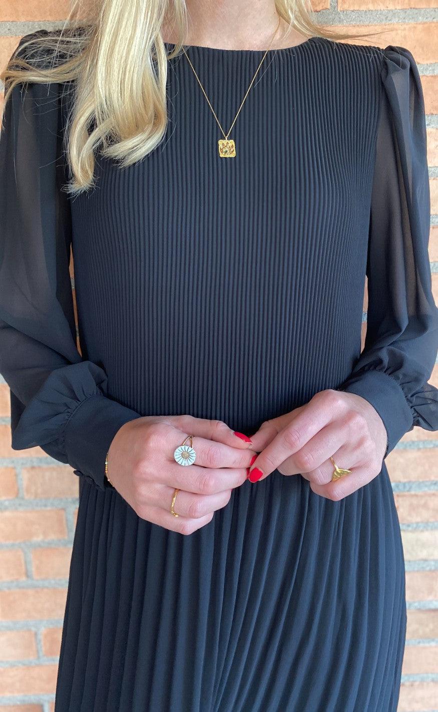 Love & Divine Kjole - Love516-2 - Black