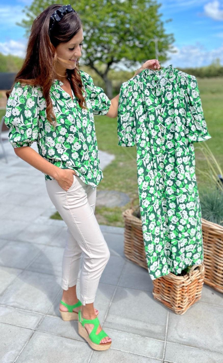 Love & Divine Kjole - Love627-9 - Green Flower