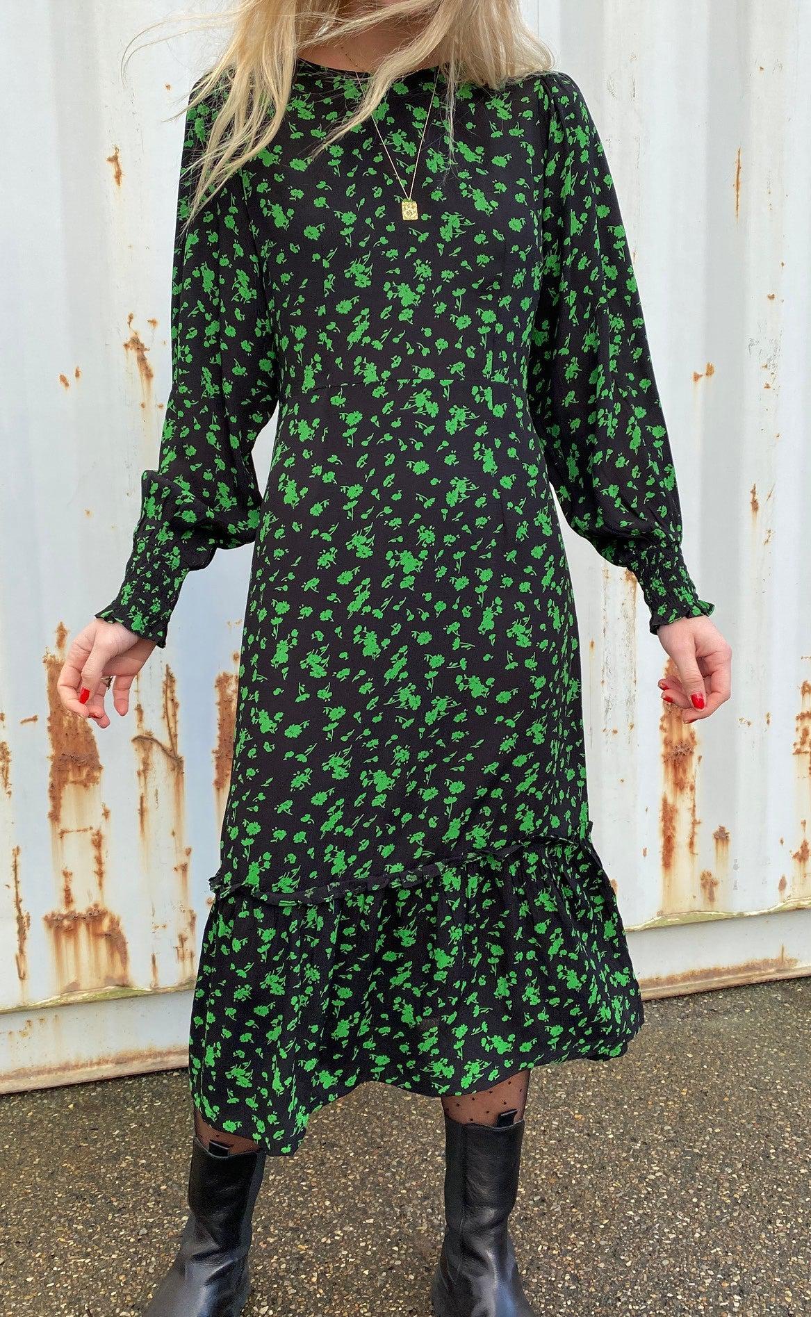 Neo Noir Kjole - Vika Shade - Green Flower