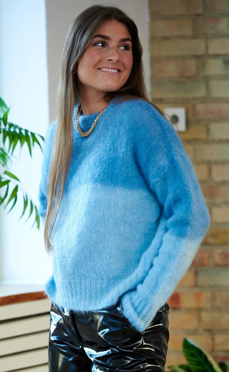 Noella Sweater - Belinda Dip - Blue