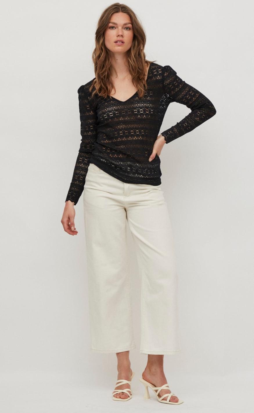 VILA Top - Chikka Lace - Black