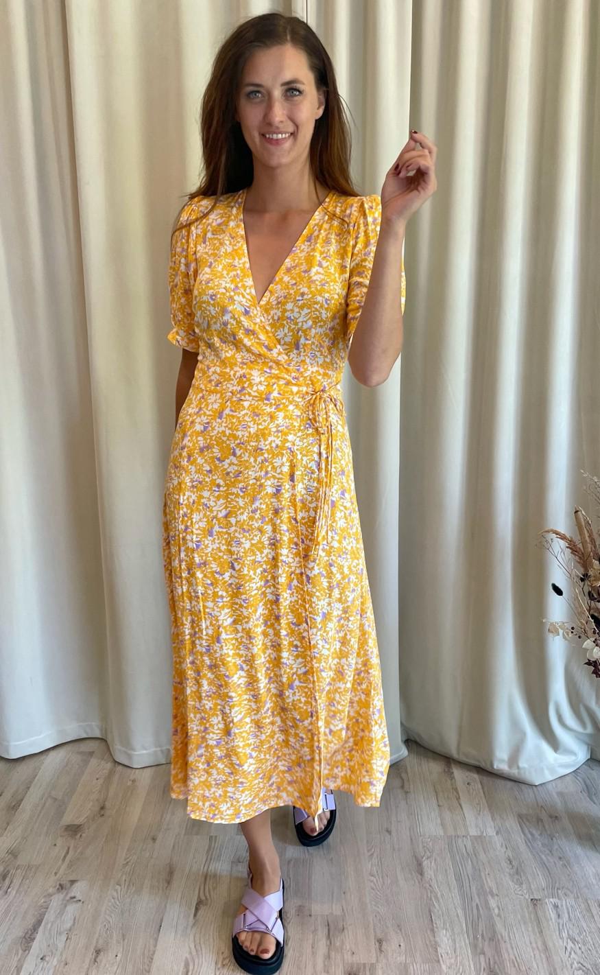 YAS Kjole - Domilla - Radiant Yellow