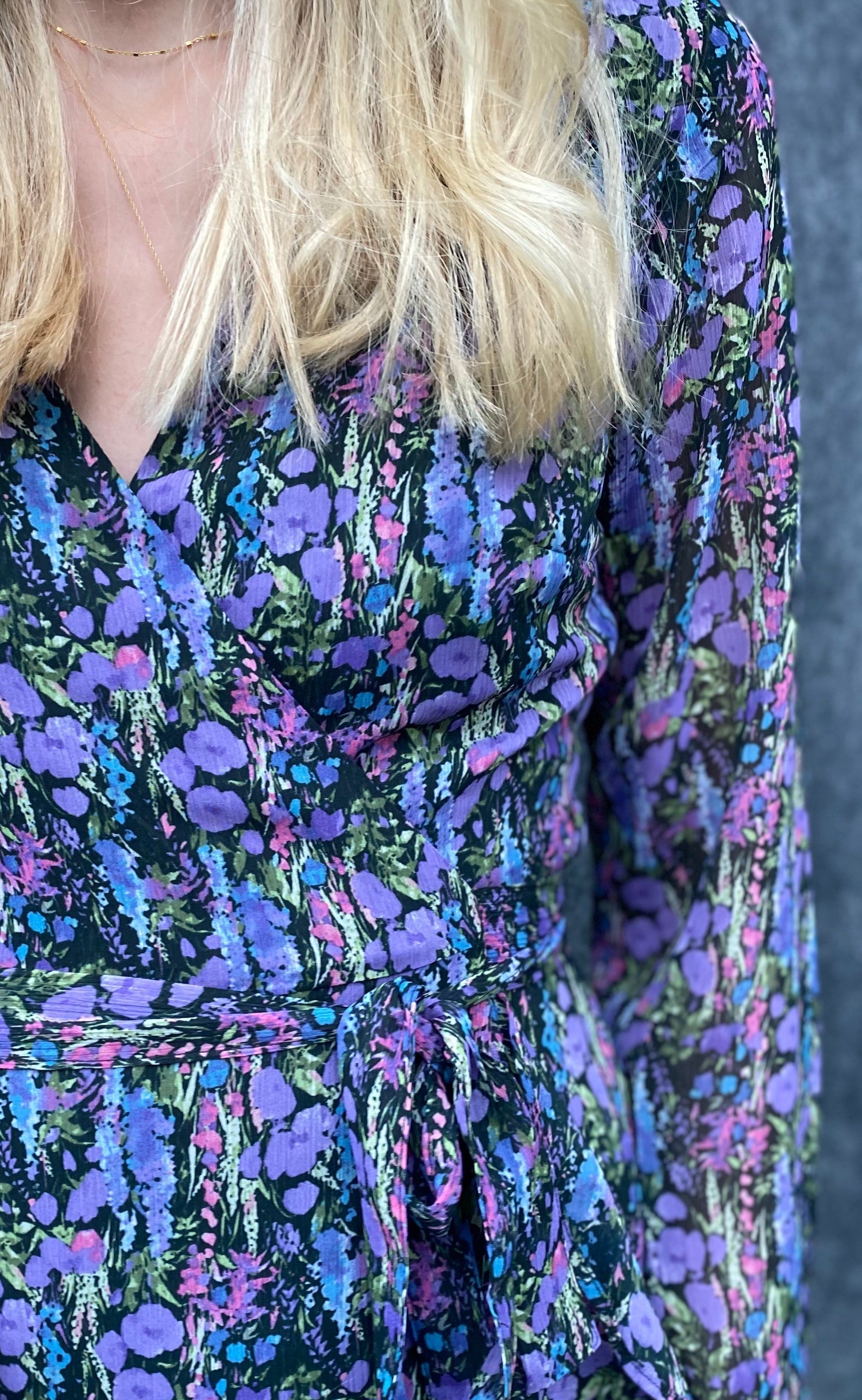 YAS Kjole - Esmeralda Midi - Black