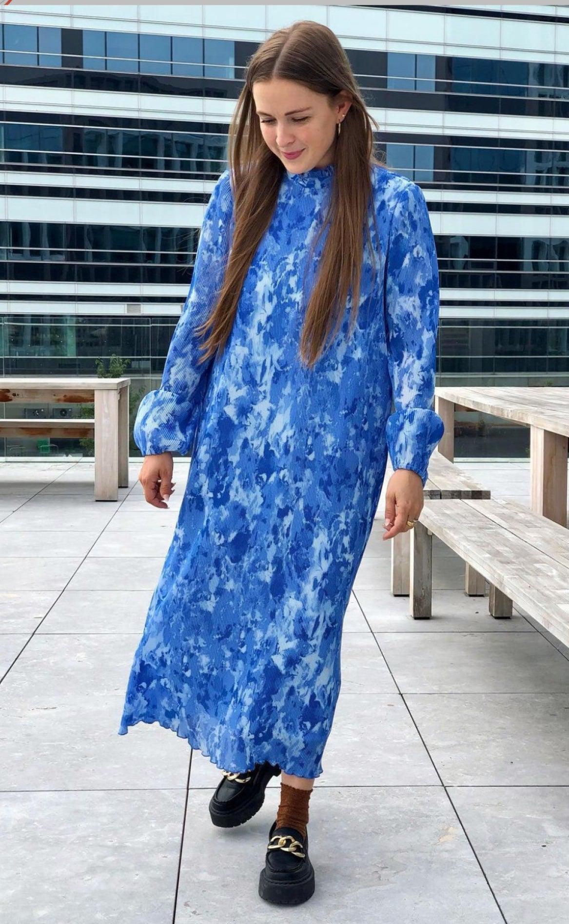 YAS Kjole - Pippa - Strong Blue